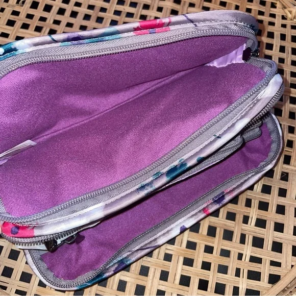 Lug Flipper Jewelry Clutch - Picture 9 of 9